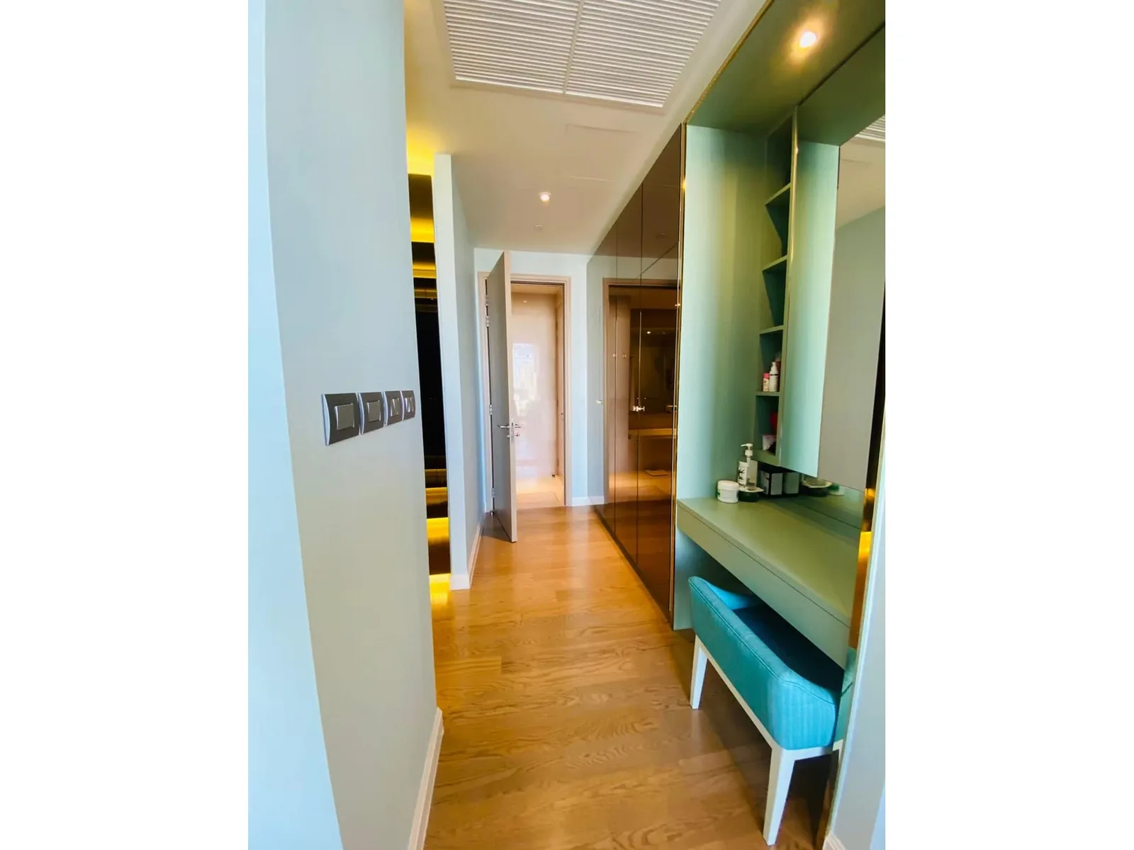 Magnolias Waterfront Residences — photo 9