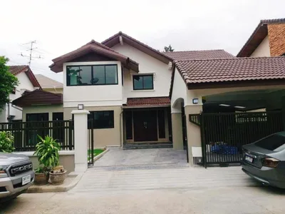 Single Houses Suk. 105