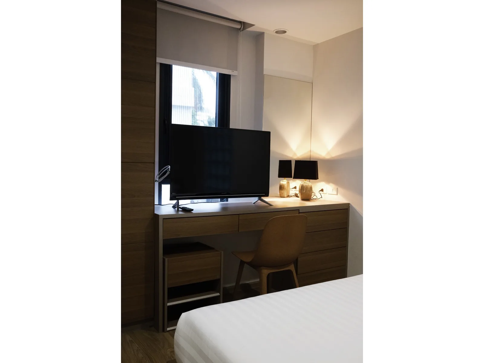 Mayflower House Apartment — photo 4