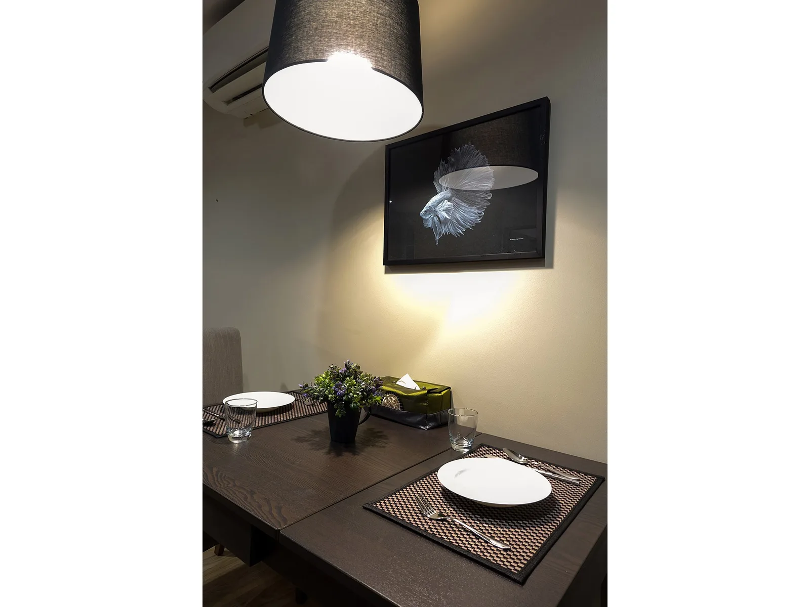 Mayflower House Apartment — photo 8