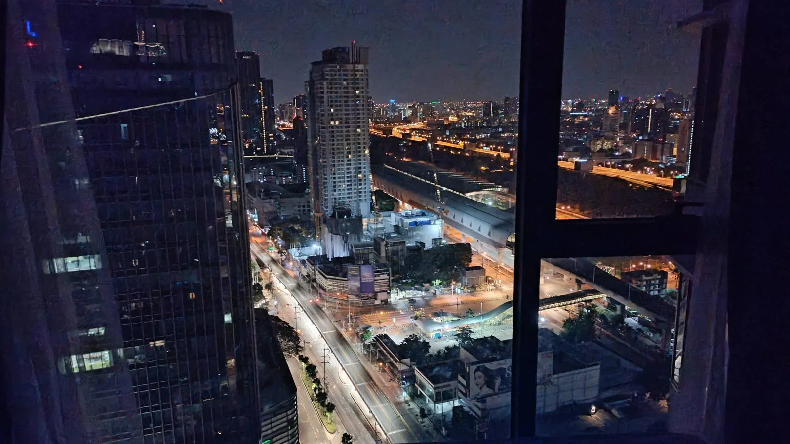 Ideo Mobi Asoke — photo 11