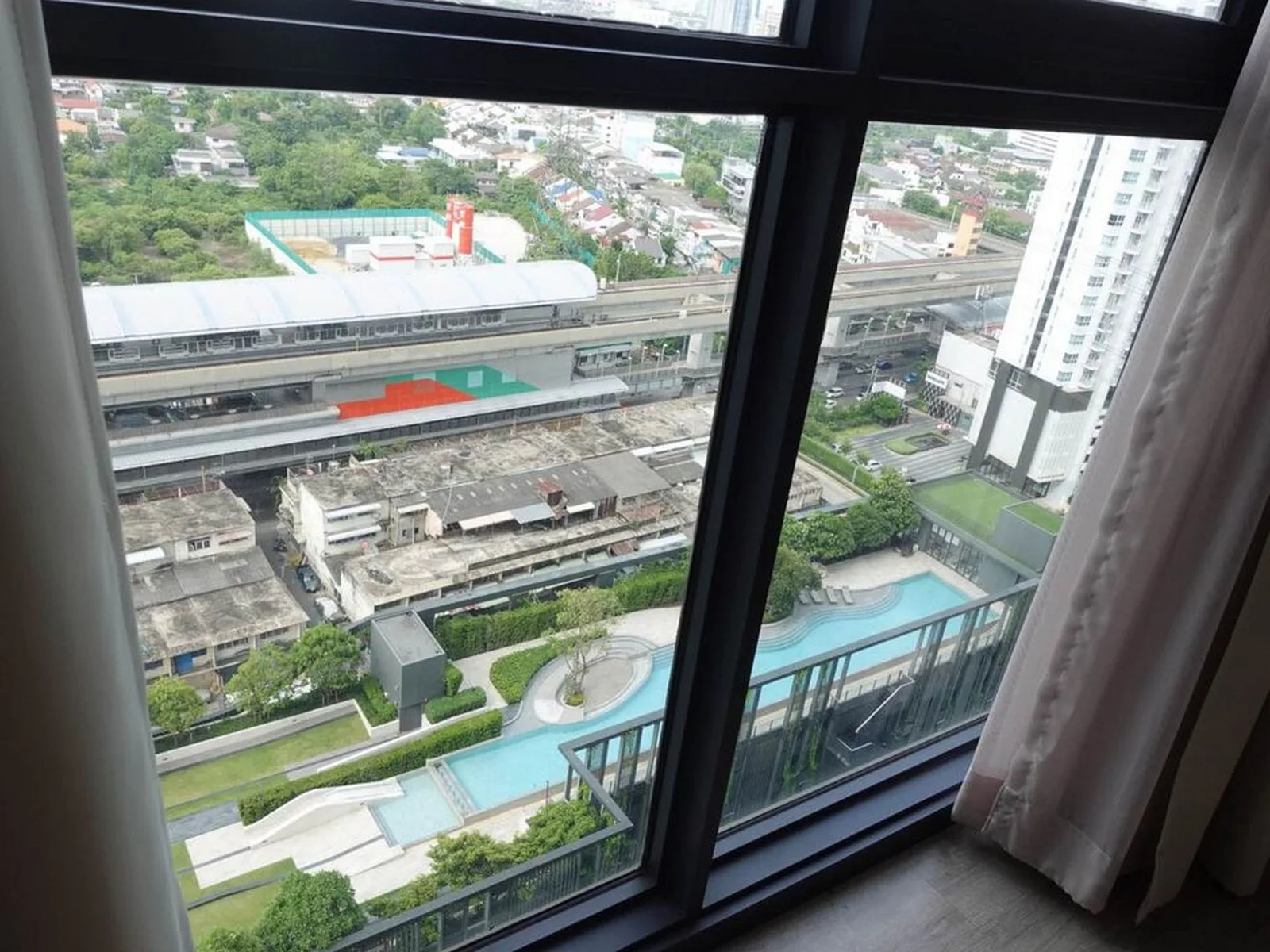 The Line Wongsawang — photo 6
