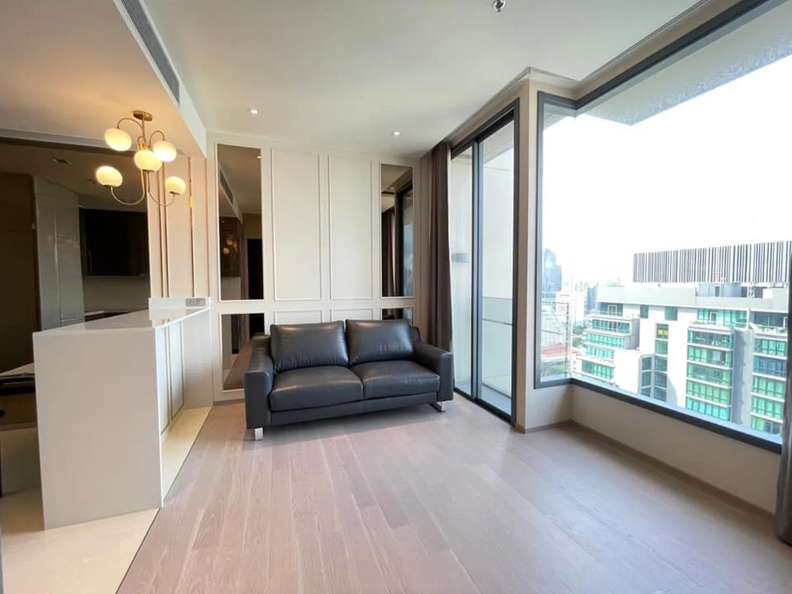 The Esse Asoke — photo 3
