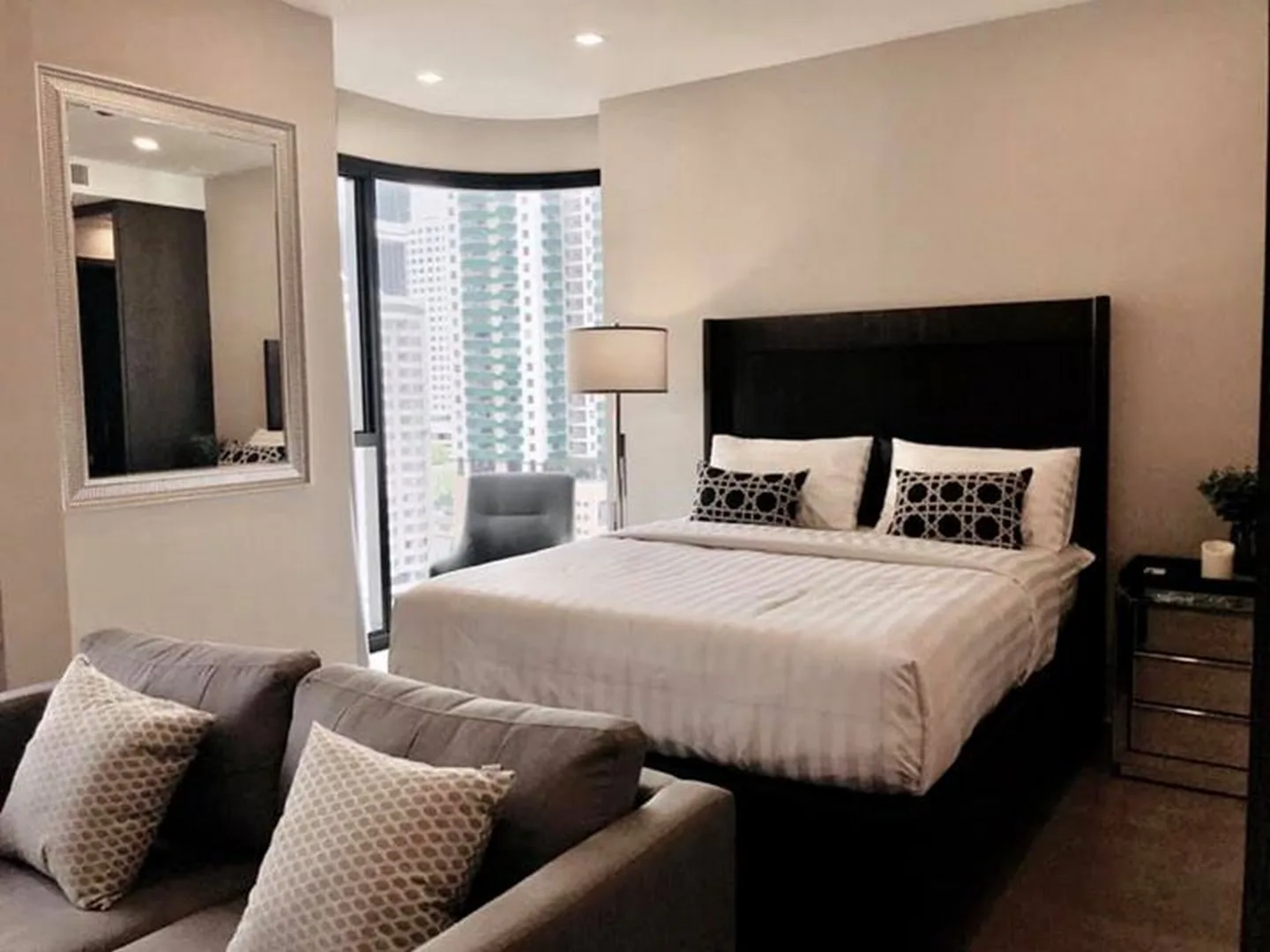Ashton Asoke — photo 3
