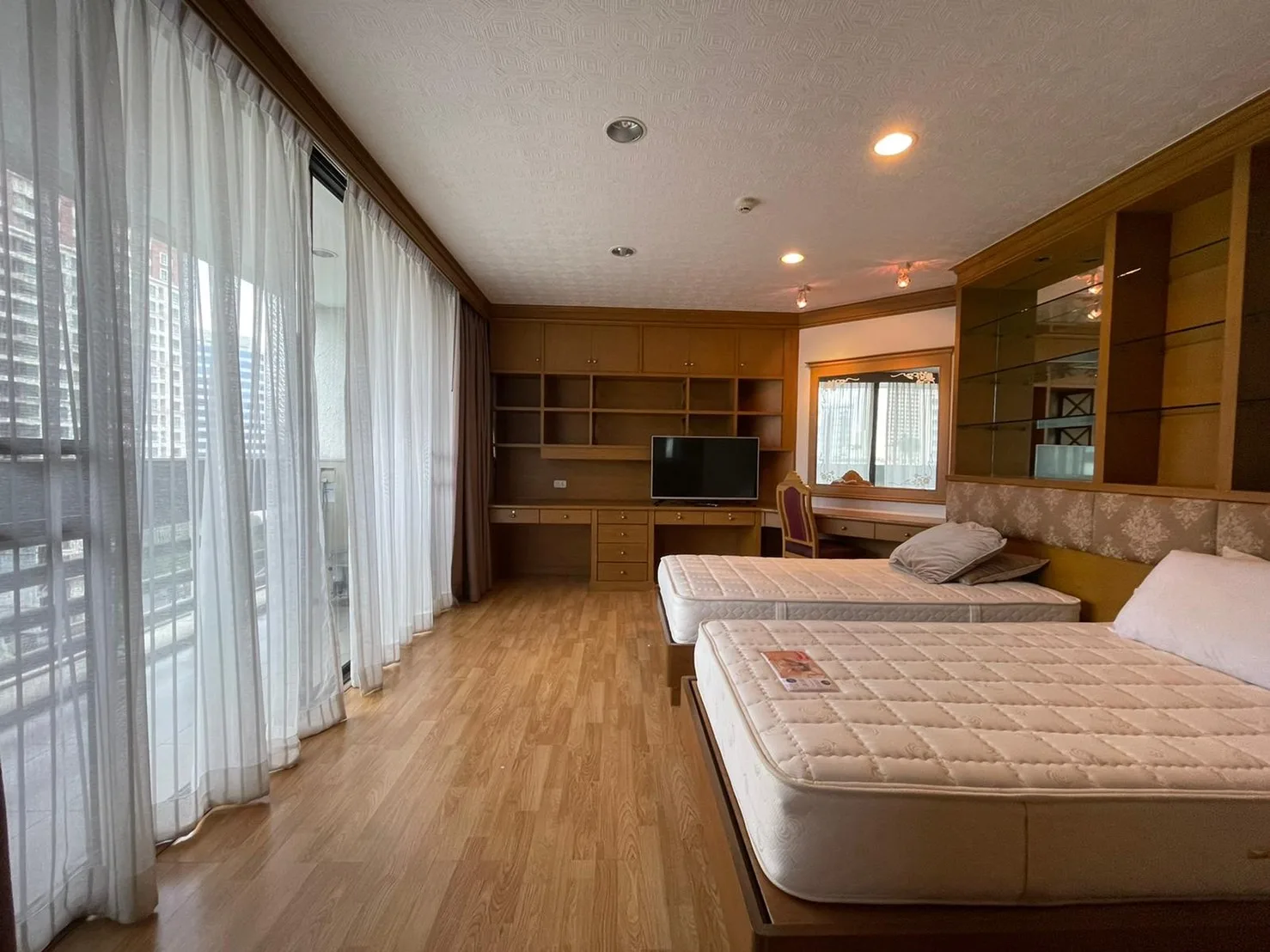 City Lakes Tower Sukhumvit 16 — photo 2