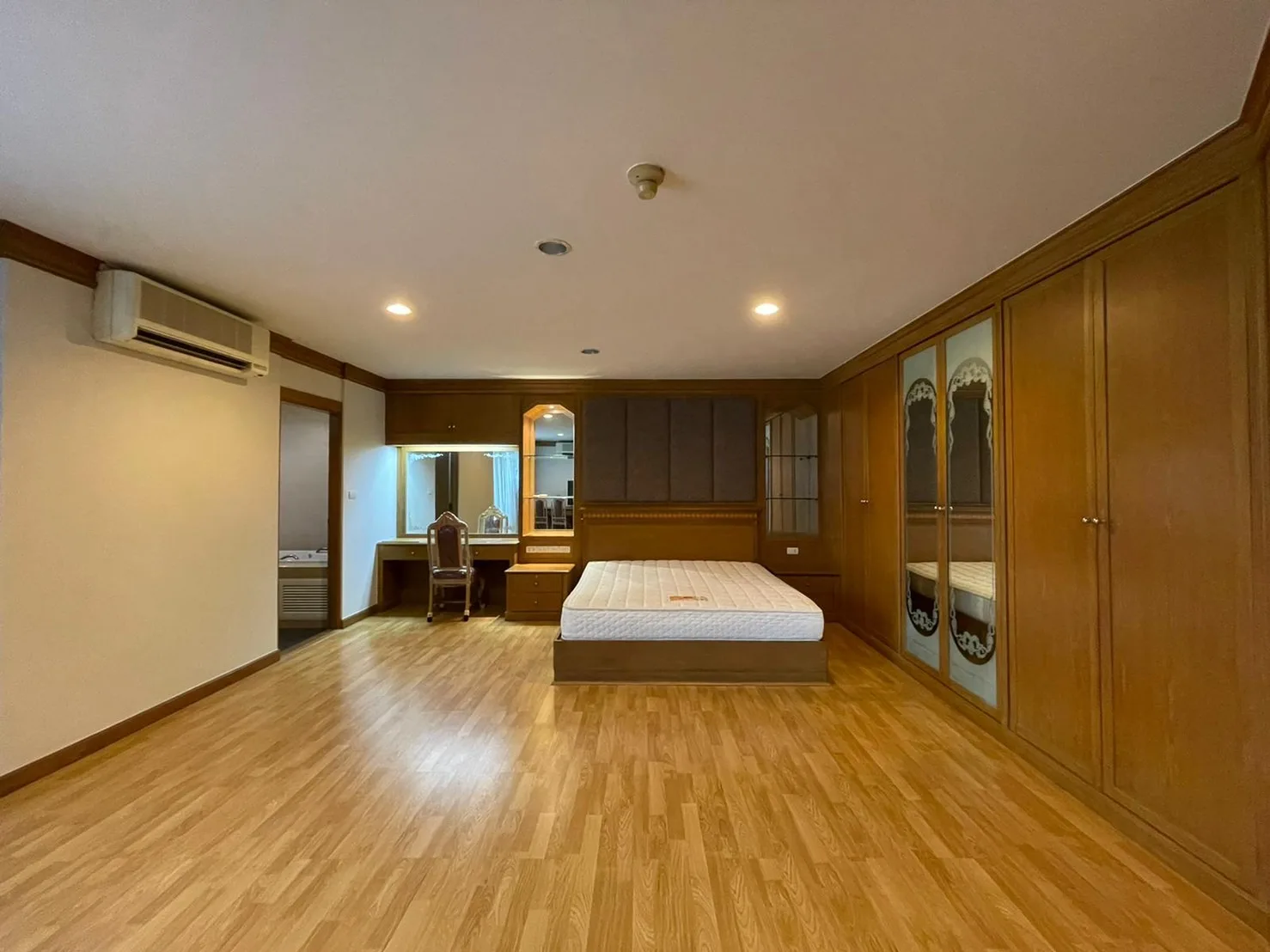 City Lakes Tower Sukhumvit 16 — photo 11