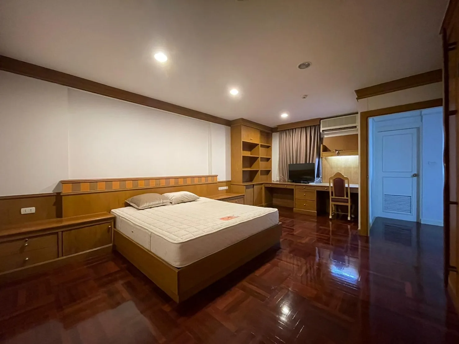 City Lakes Tower Sukhumvit 16 — photo 4