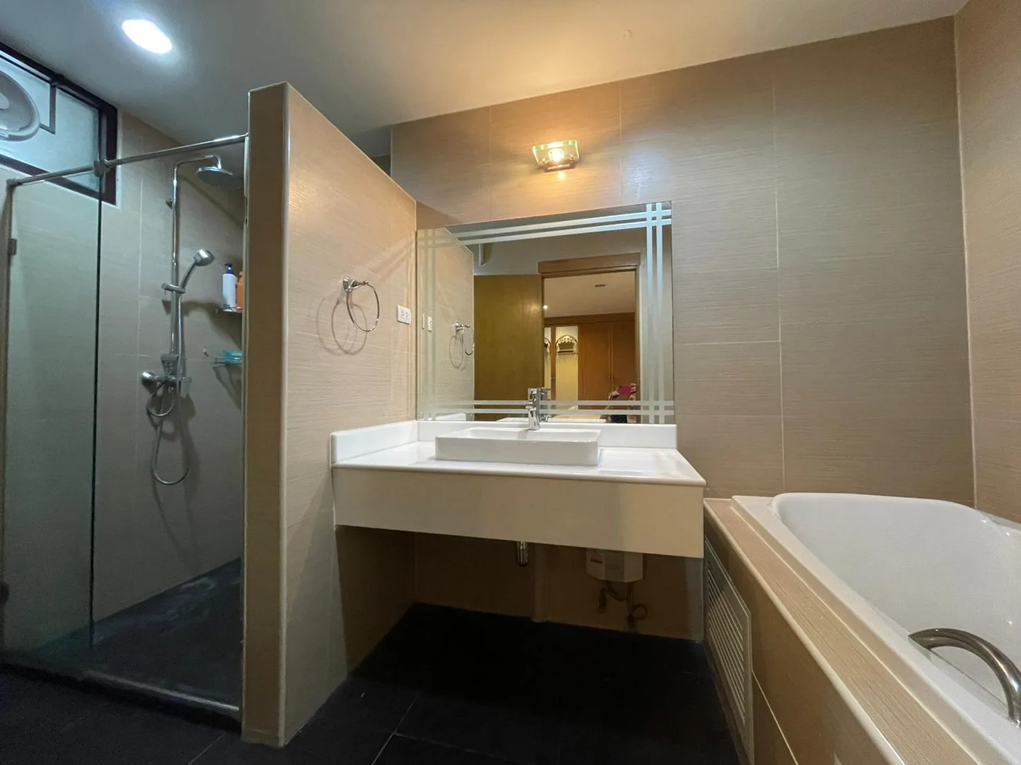 City Lakes Tower Sukhumvit 16 — photo 9