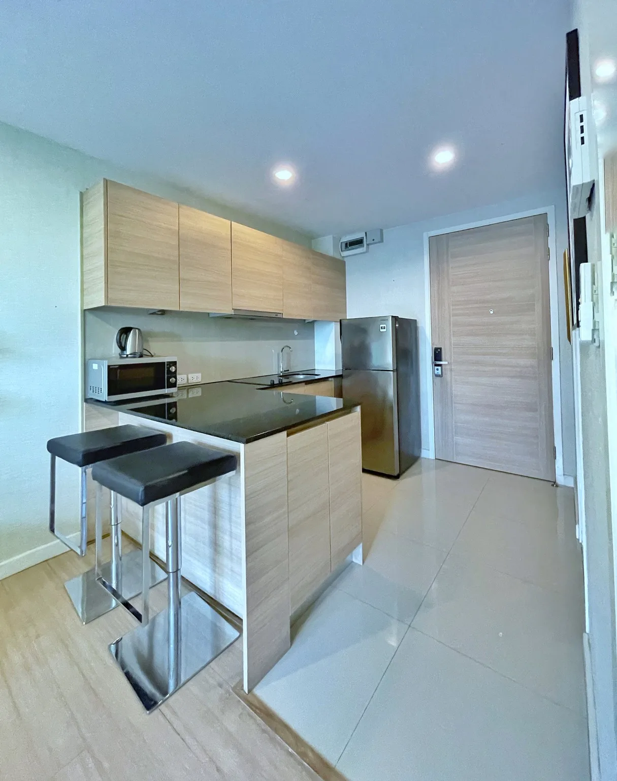 D 25 Thonglor — photo 2