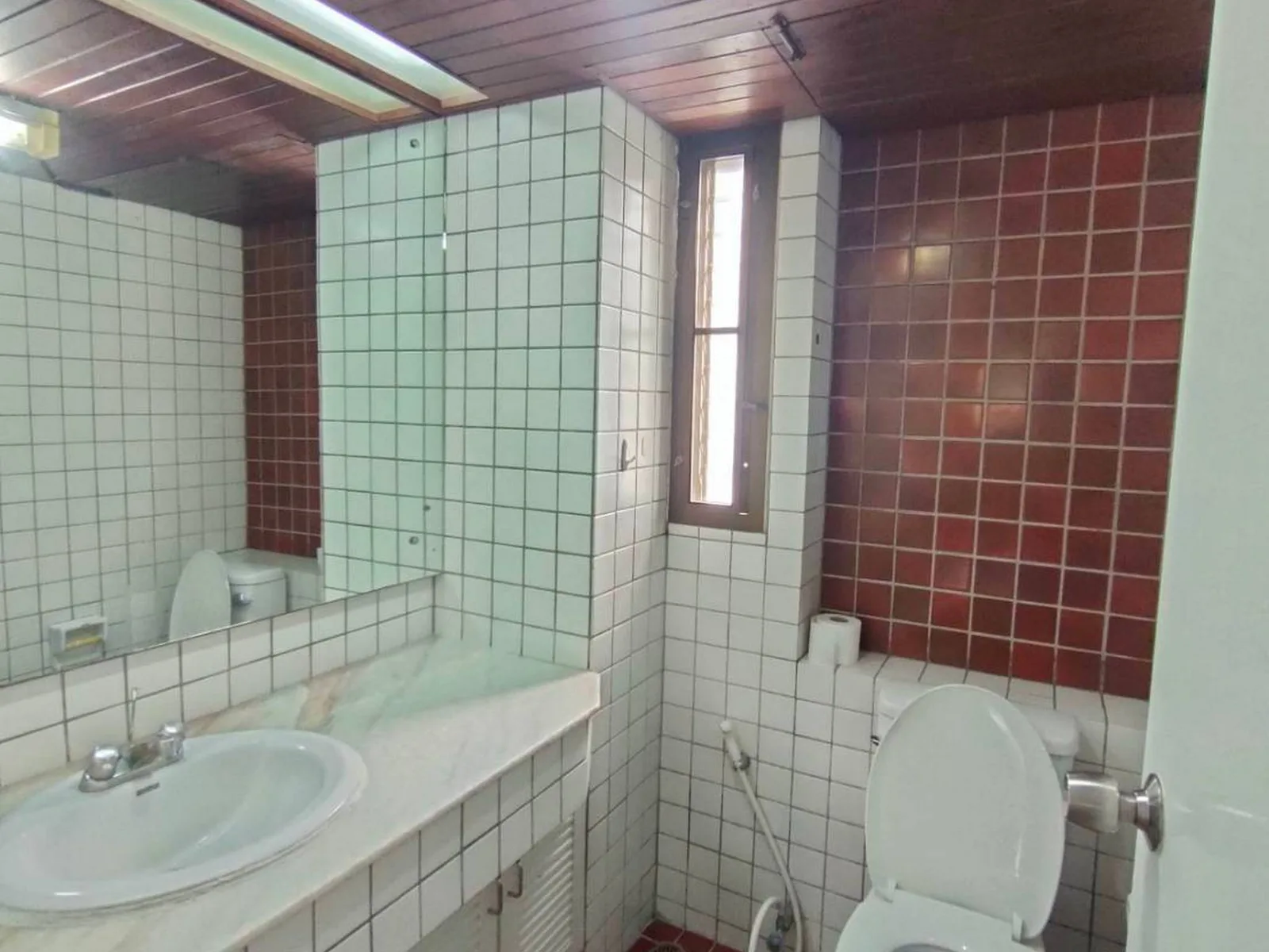 Sripat Court Apartment — photo 12