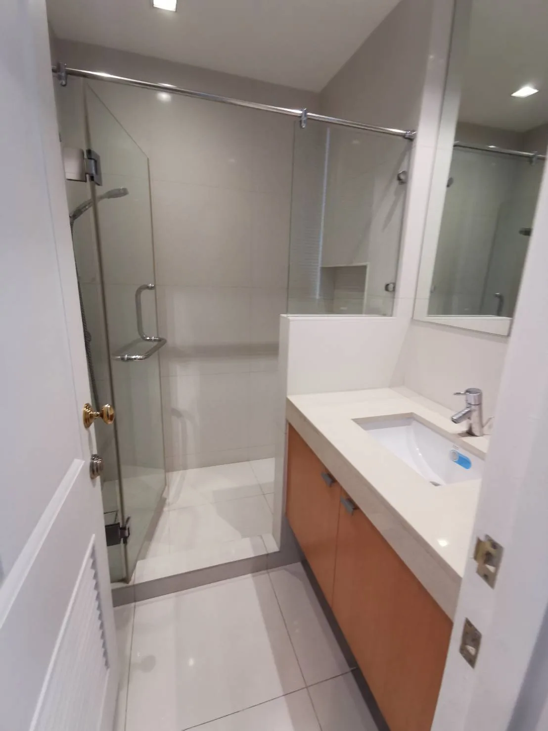 Athenee Residence — photo 11