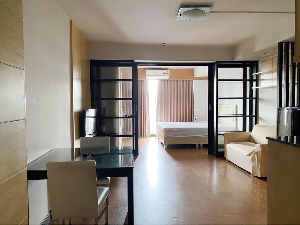 Supalai Park Phaholyothin — photo 1