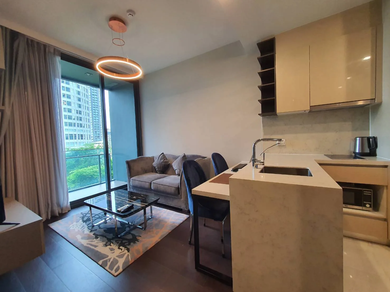 Laviq Sukhumvit 57 — photo 3