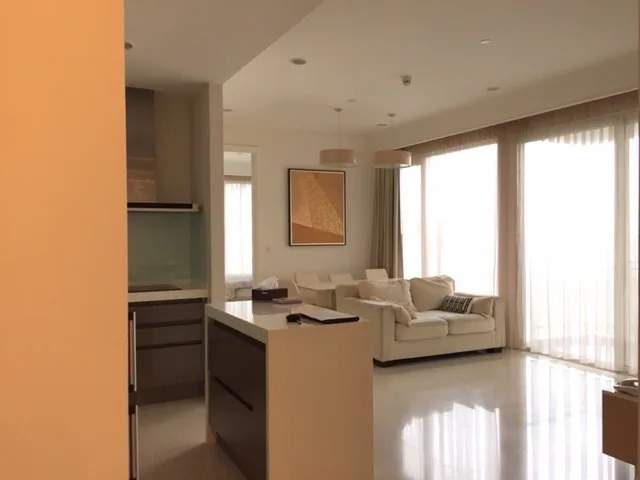 Q Langsuan — photo 2
