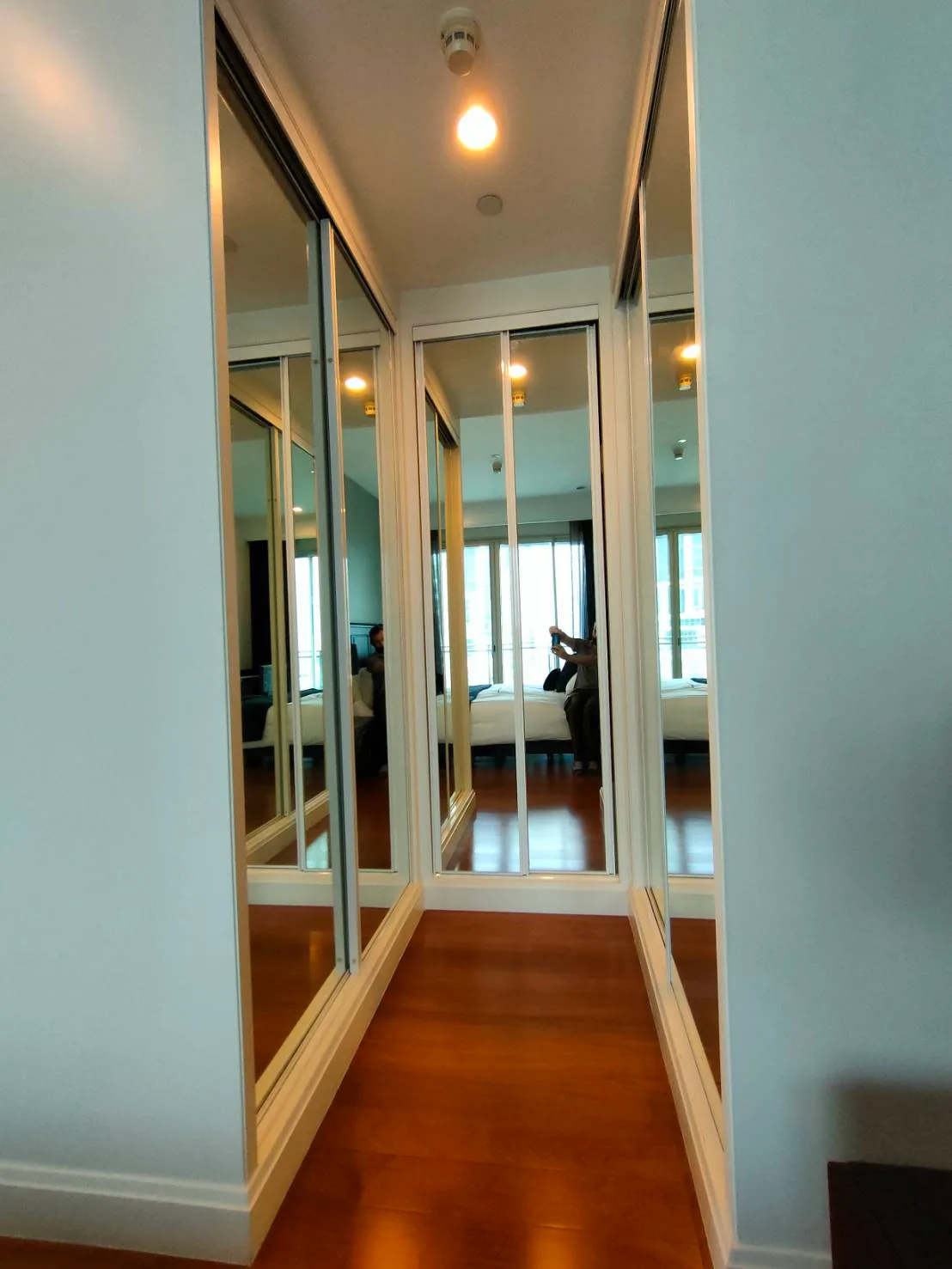 Q Langsuan — photo 14