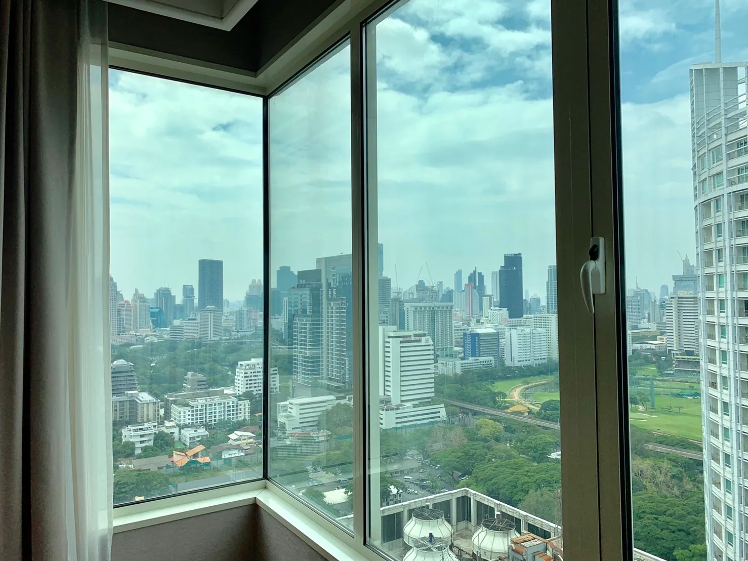 Q Langsuan — photo 7