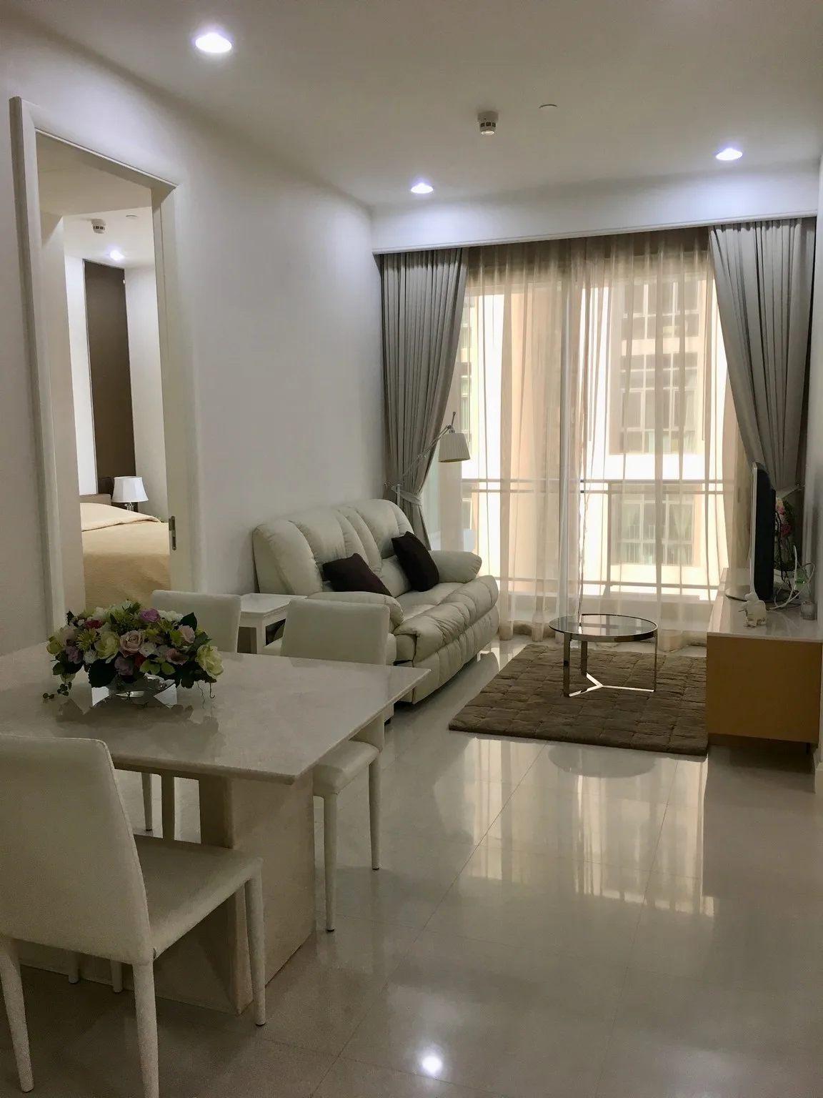 Q Langsuan — photo 2