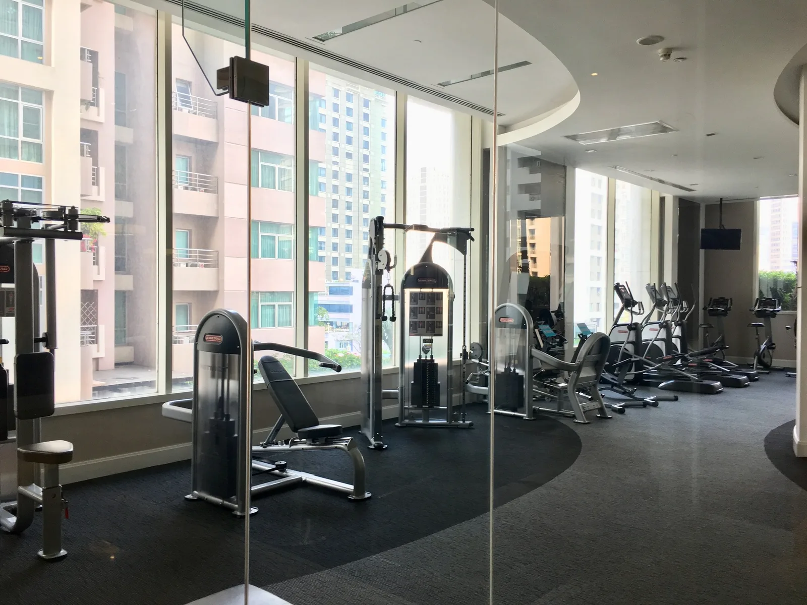 Q Langsuan — photo 18