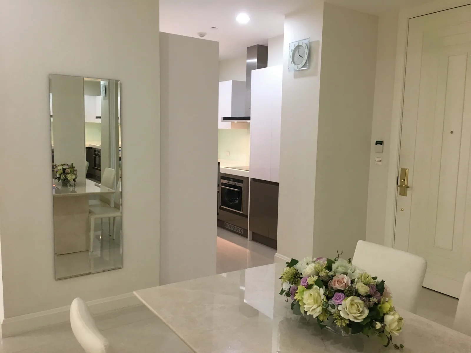 Q Langsuan — photo 3