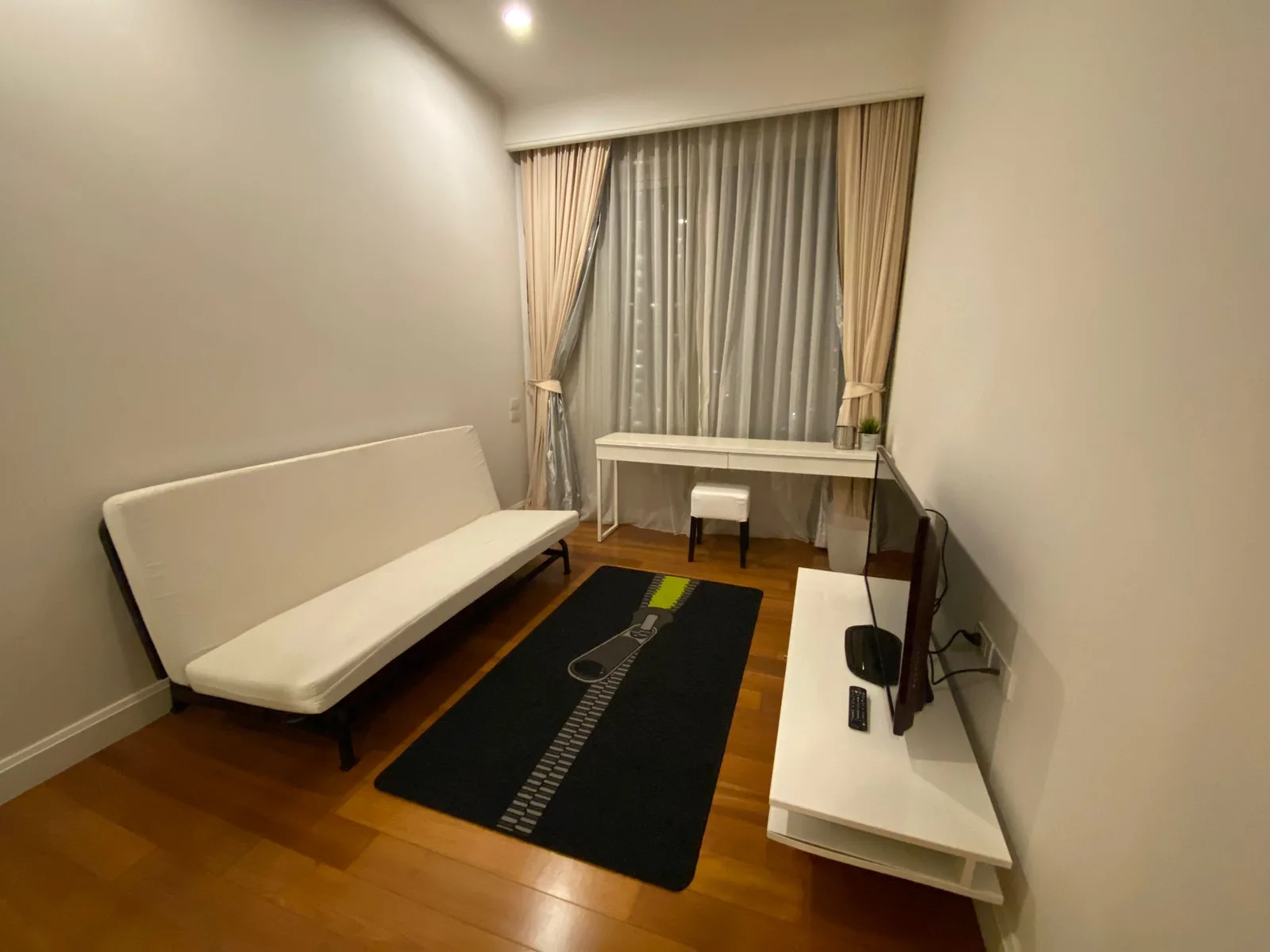 Q Langsuan — photo 8