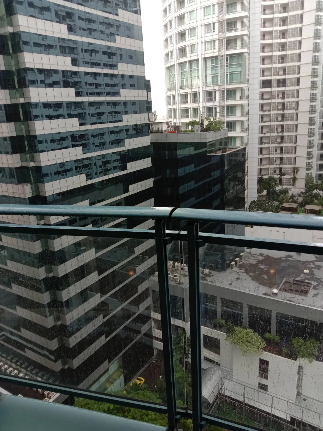 Q Langsuan — photo 17