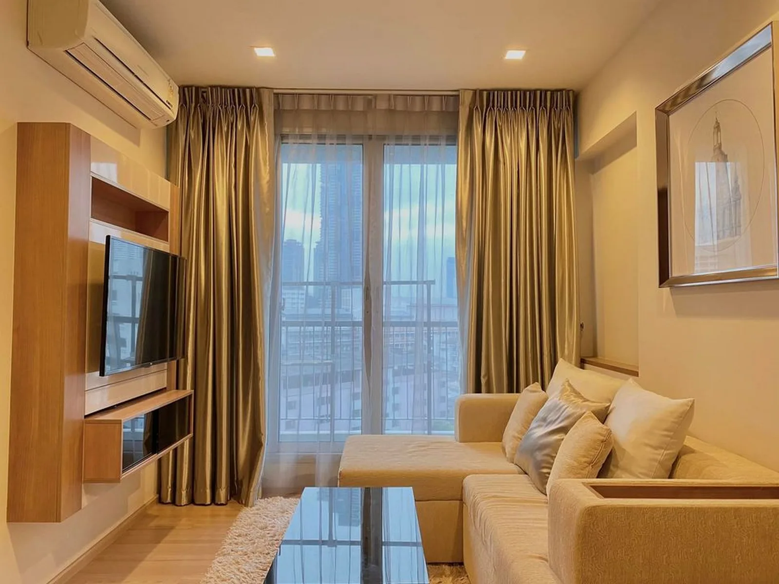Rhythm Sathorn — photo 1