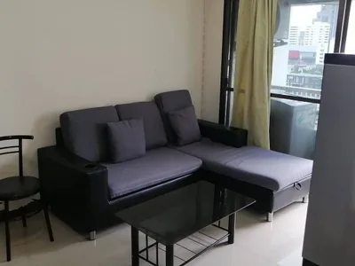 Thonglor Tower