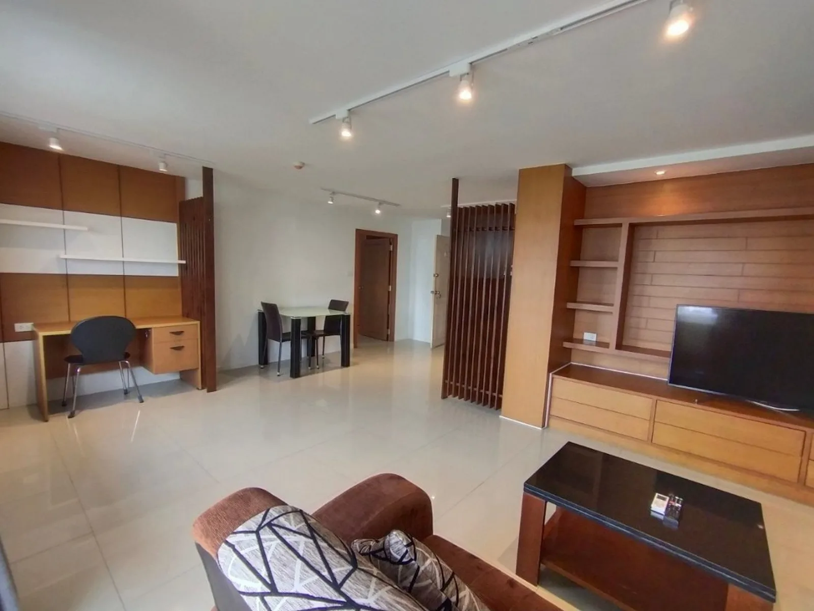38 Mansion — photo 2