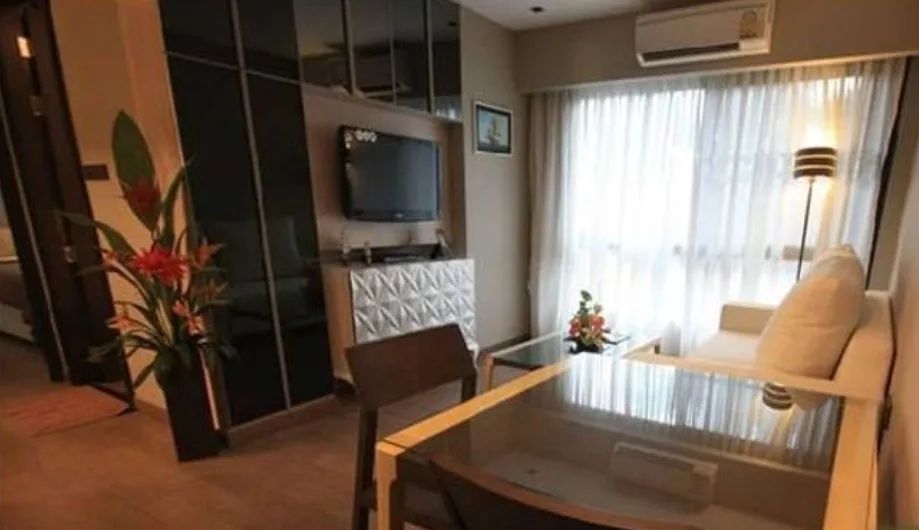 Tidy Thonglor — photo 4