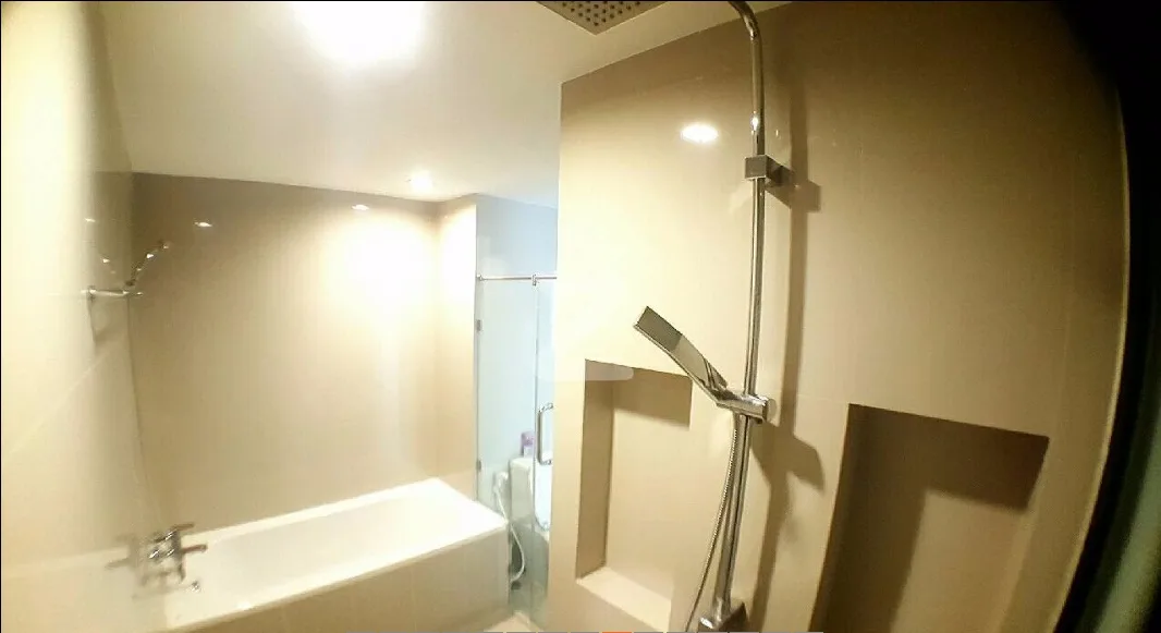 D 25 Thonglor — photo 9