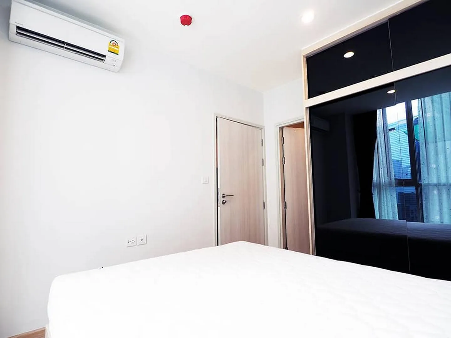 Noble Revolve Ratchada — photo 11