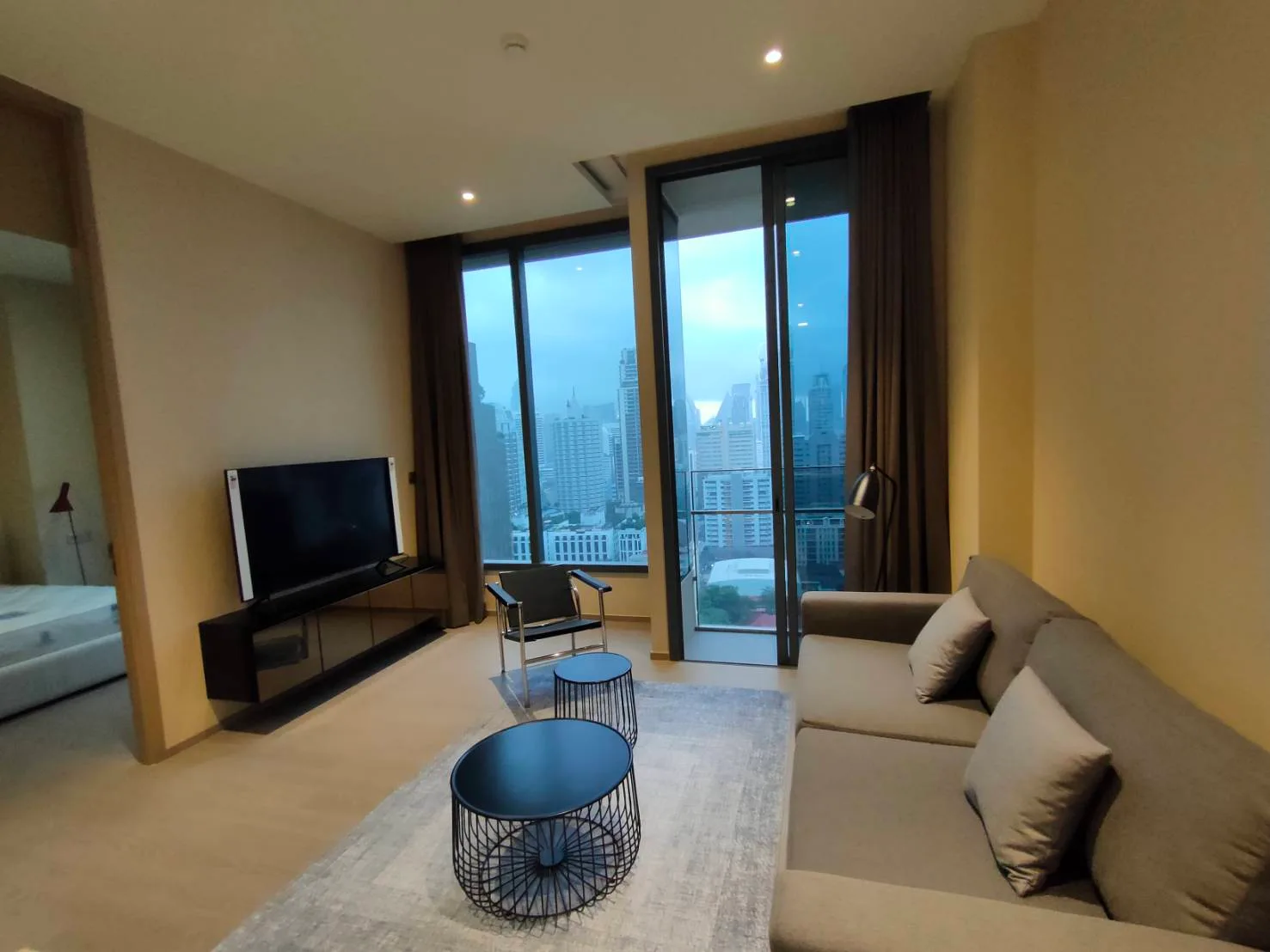 The Esse Asoke — photo 2