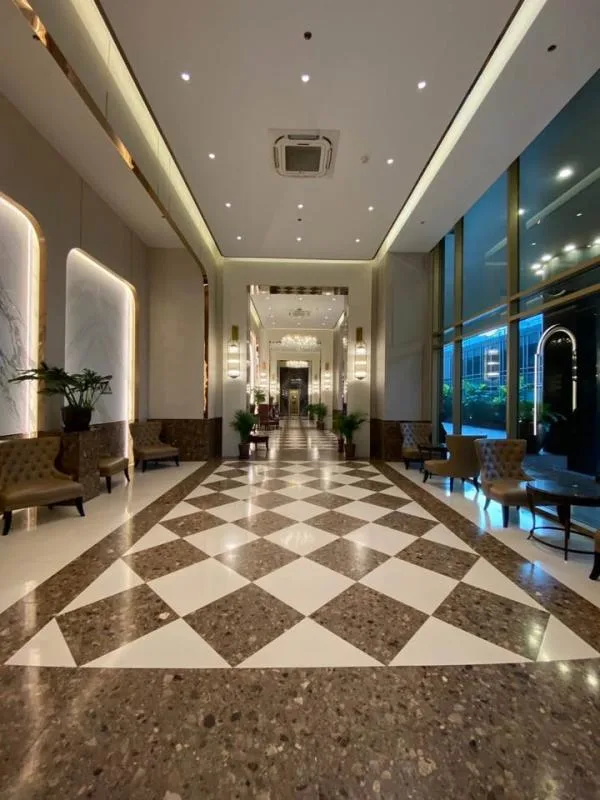 The Empire Place — photo 12
