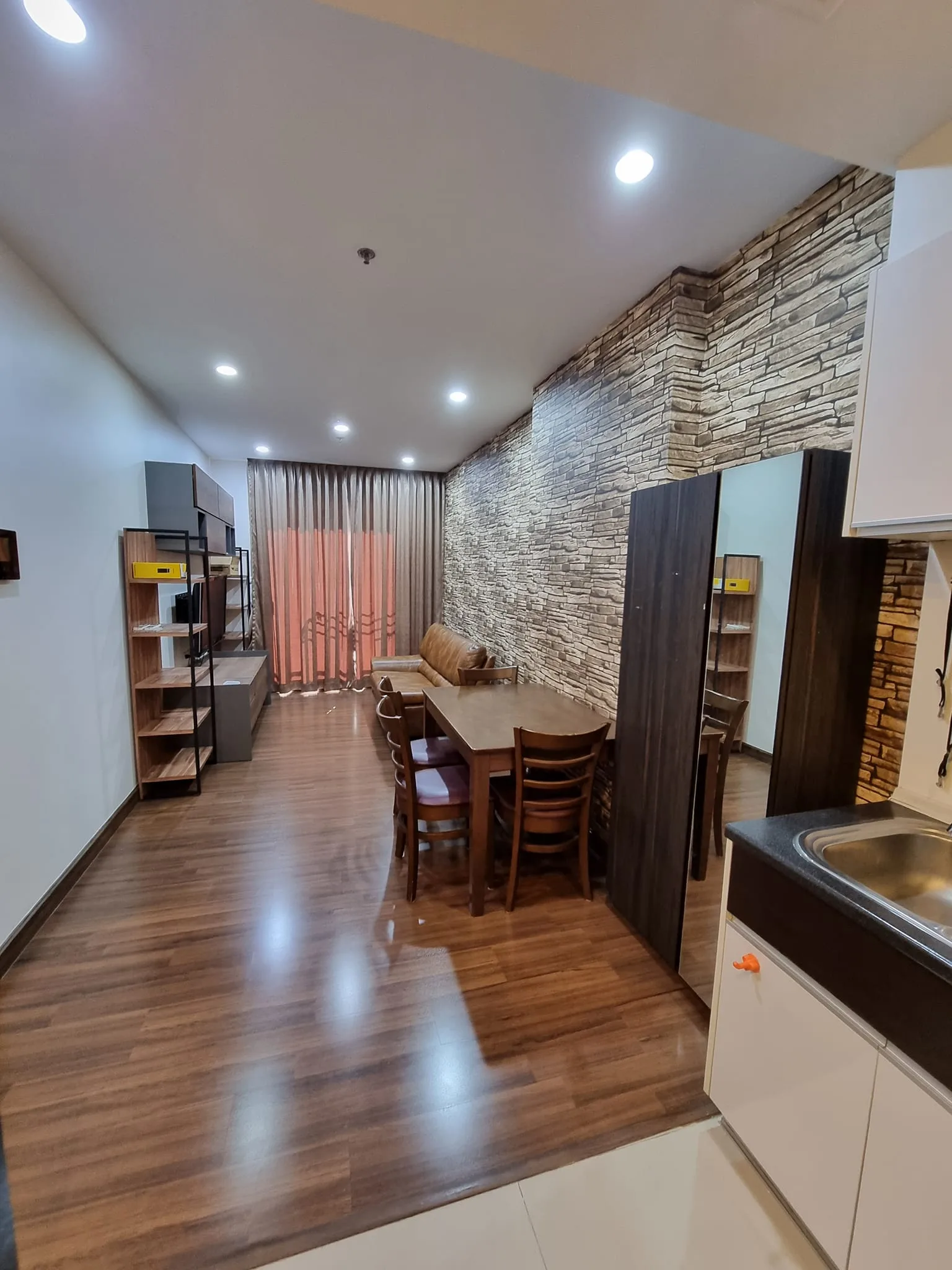 Supalai Lite Sathorn - Charoenrat — photo 3