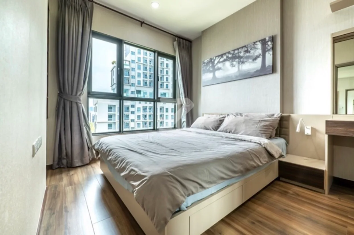 Teal Sathorn-taksin — photo 6