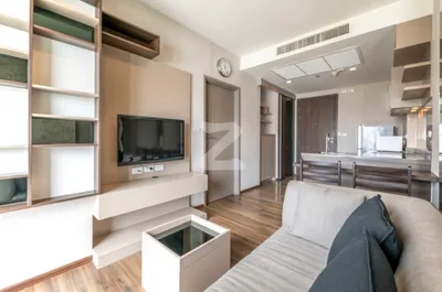 Teal Sathorn-taksin