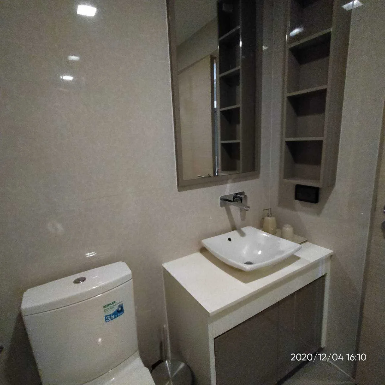 LIV@49 — photo 8