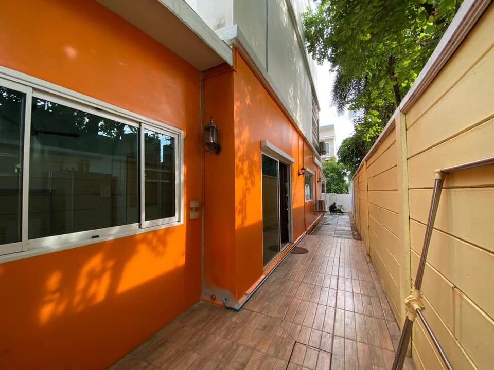 Townhome — photo 8