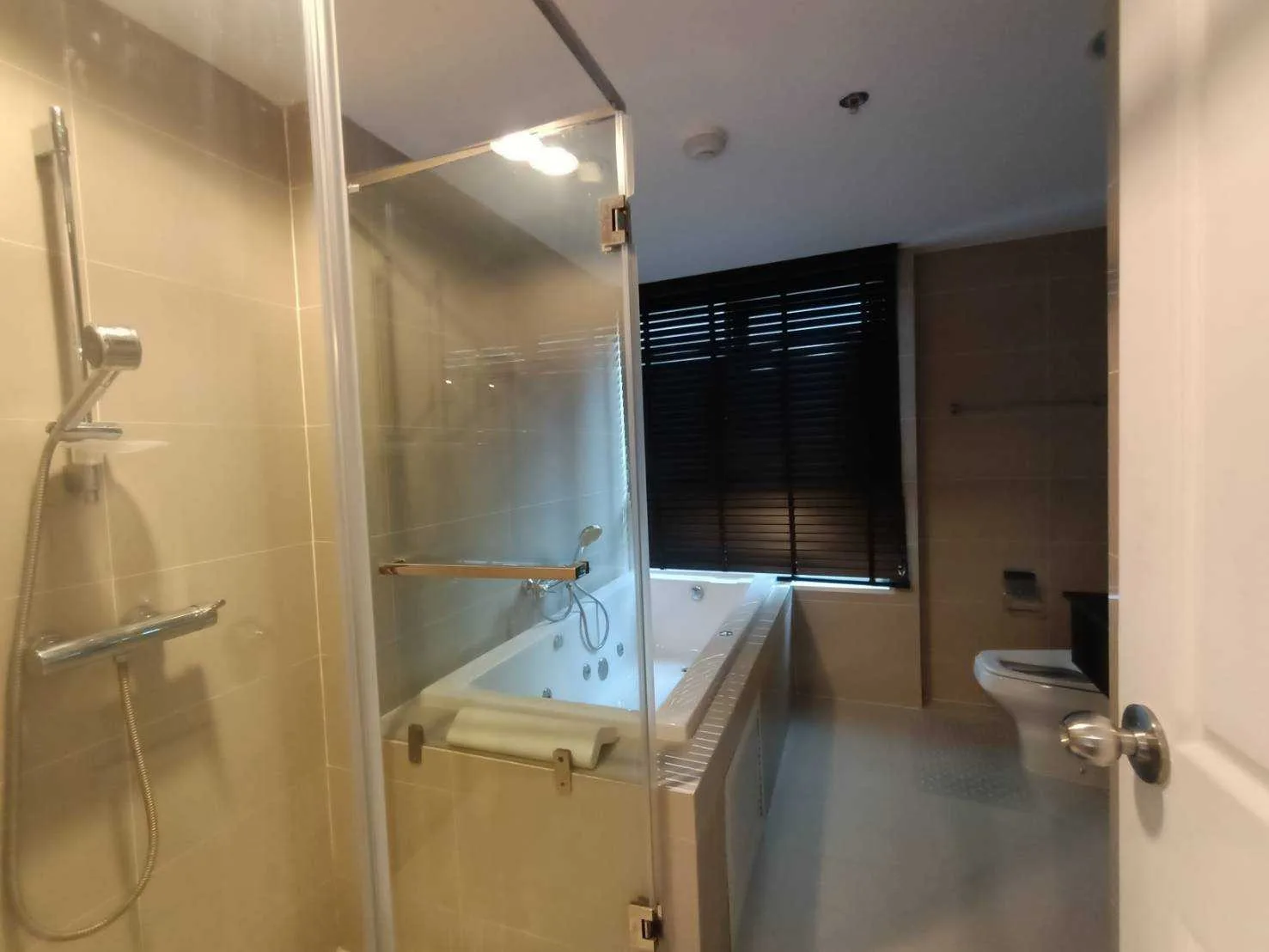 Belle Grand Rama 9 — photo 11