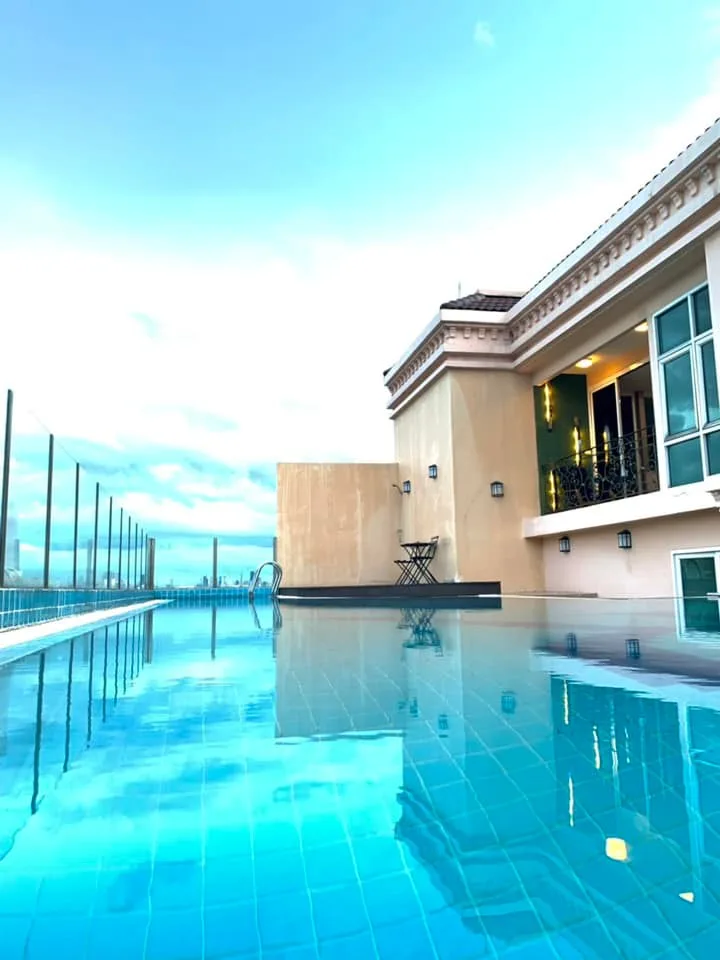 The Raffles — photo 6