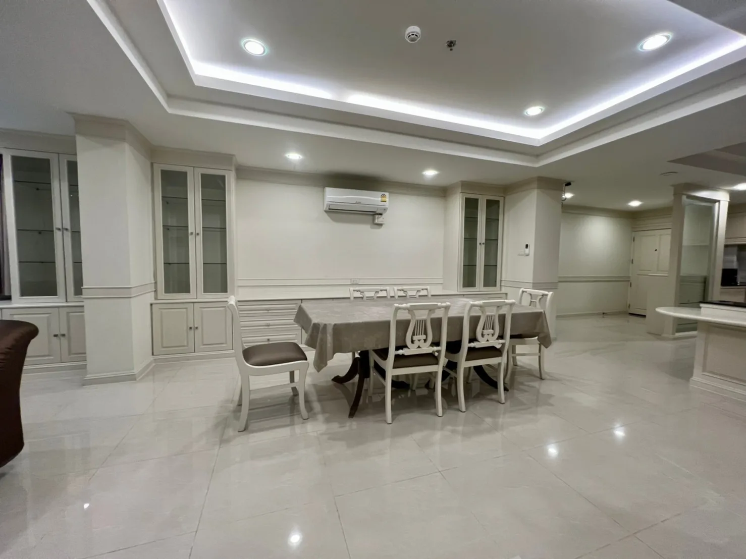 M Tower Apartment — photo 7
