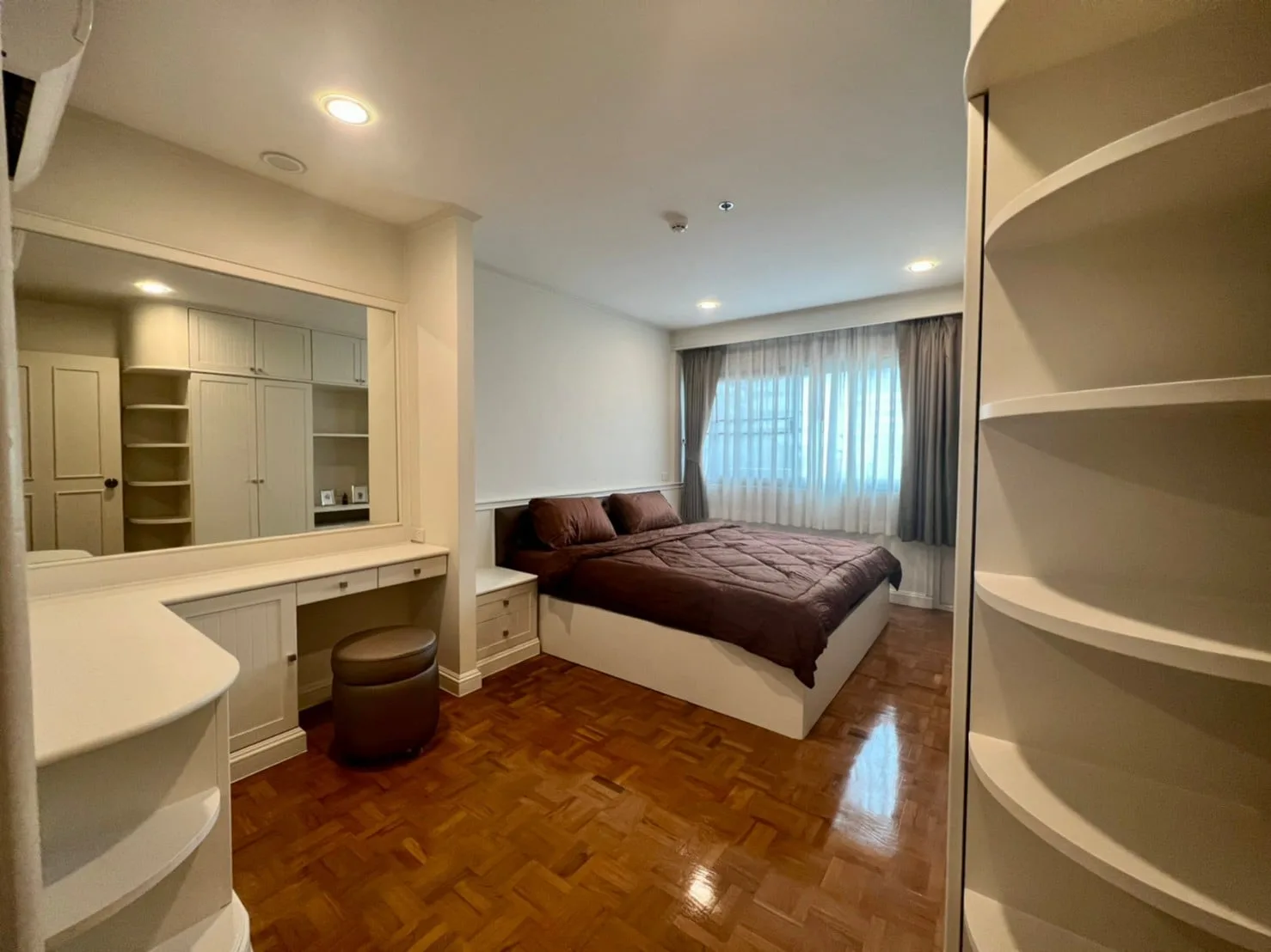 M Tower Apartment — photo 4