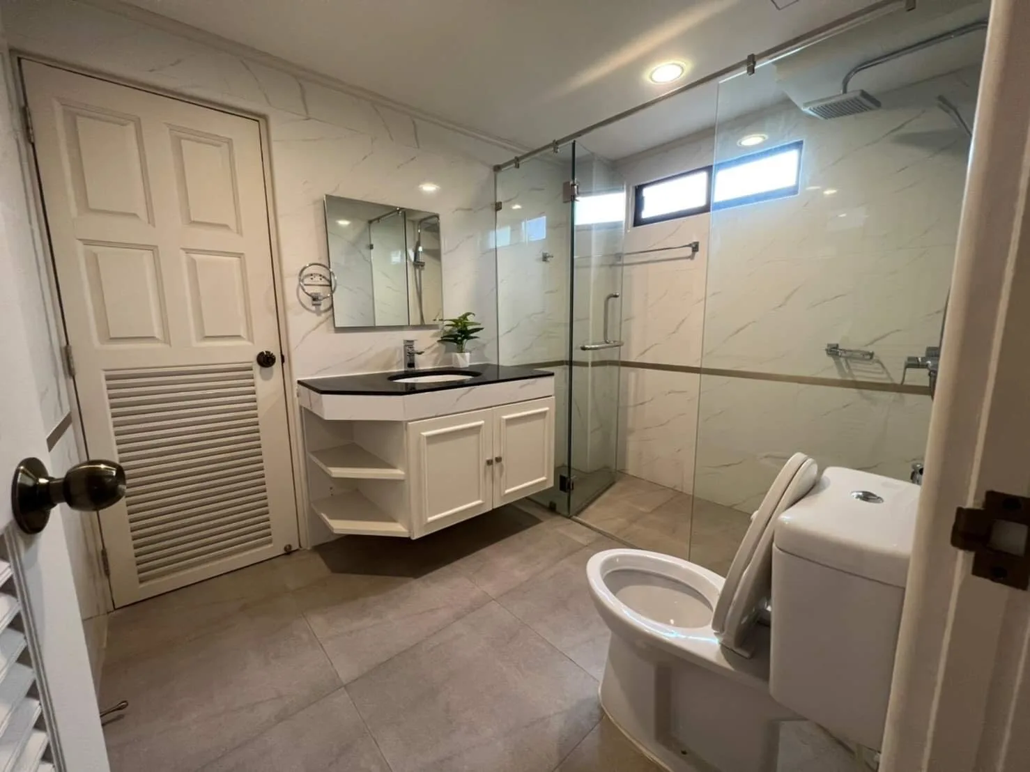 M Tower Apartment — photo 17