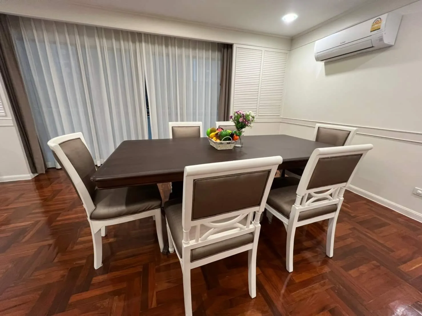 M Tower Apartment — photo 14