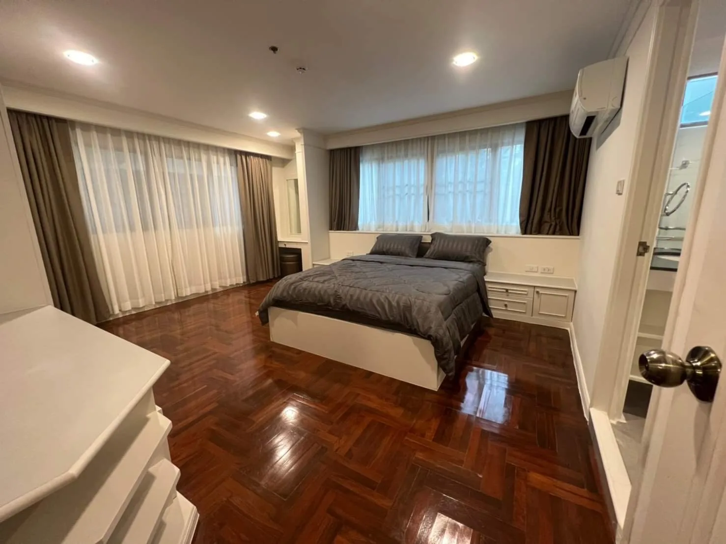 M Tower Apartment — photo 6