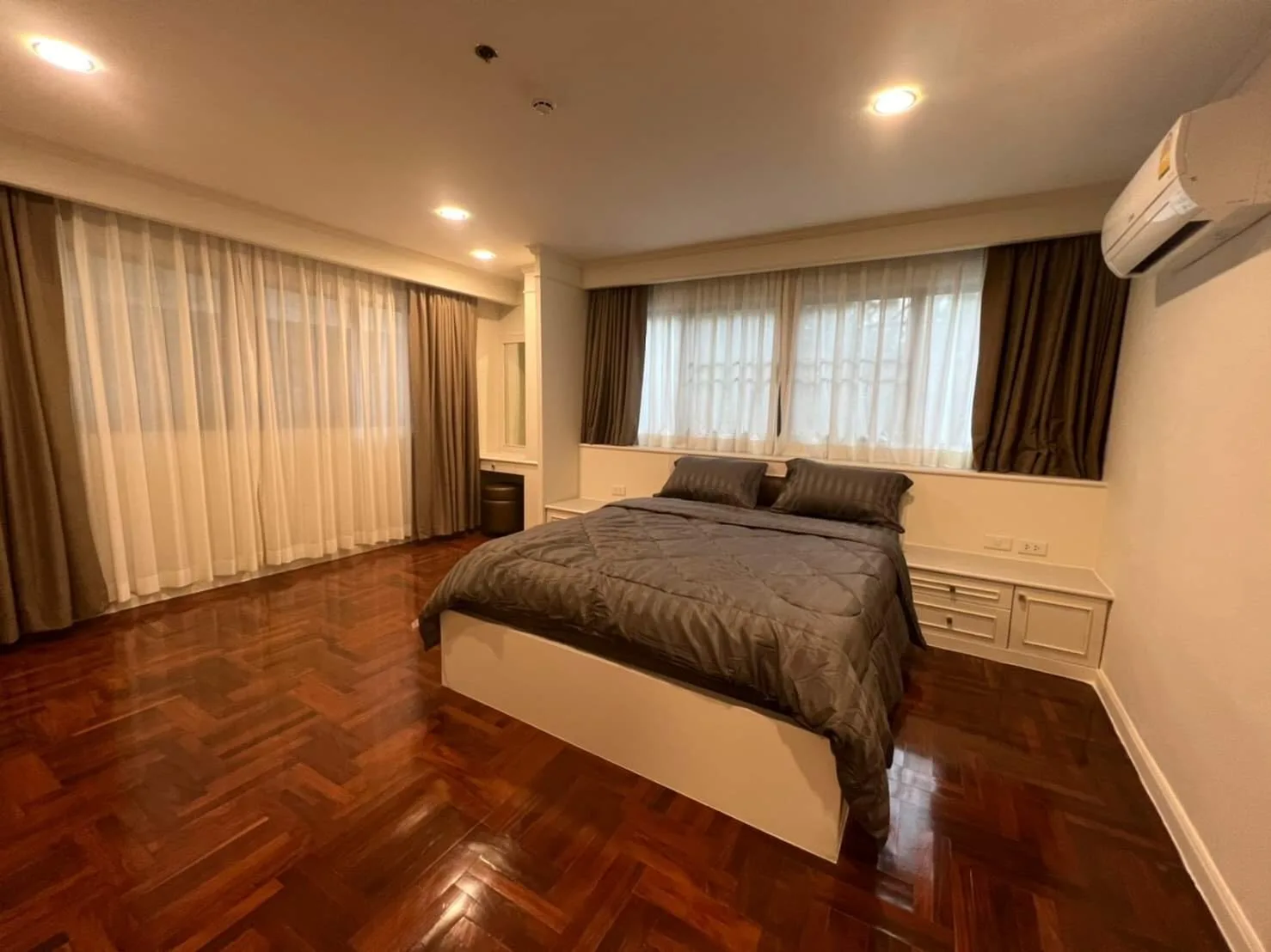 M Tower Apartment — photo 8