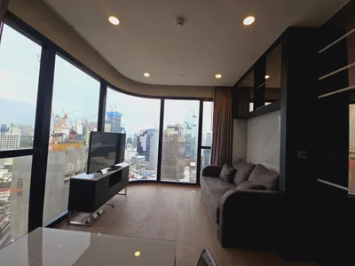 Ashton Chula - Silom