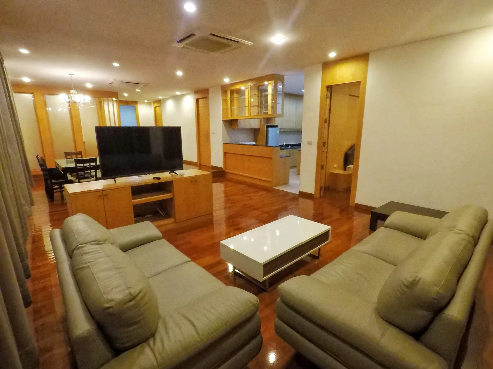 Acadamia Grand Tower — photo 1