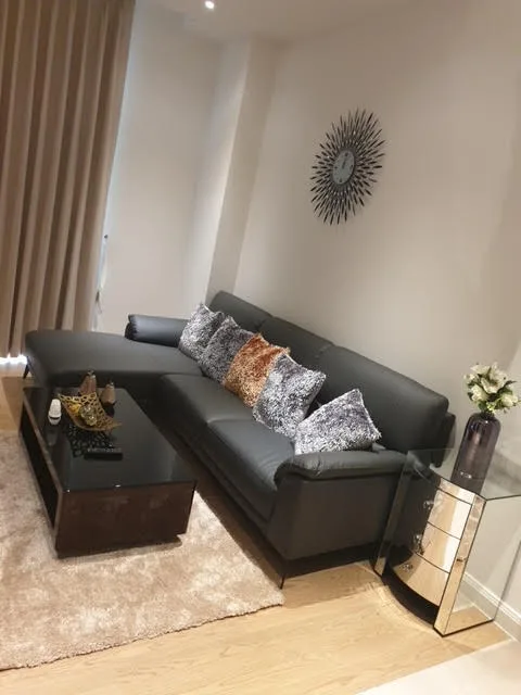 Magnolias Waterfront Residences — photo 4