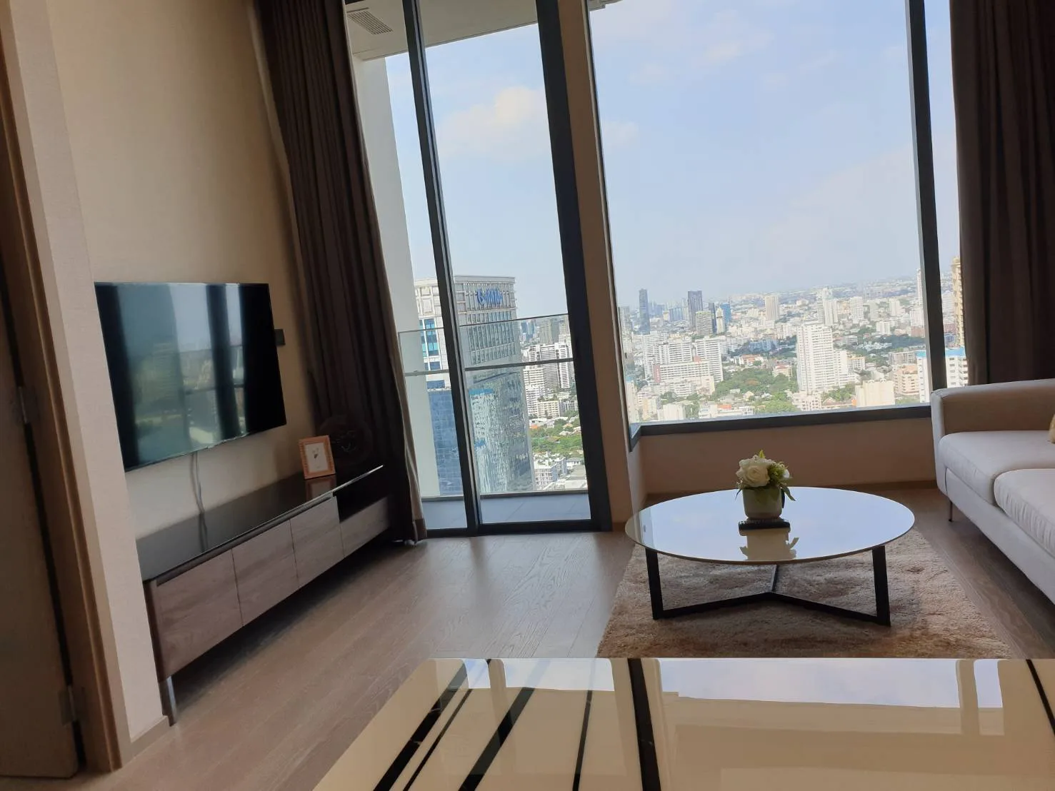 The Esse Asoke — photo 2